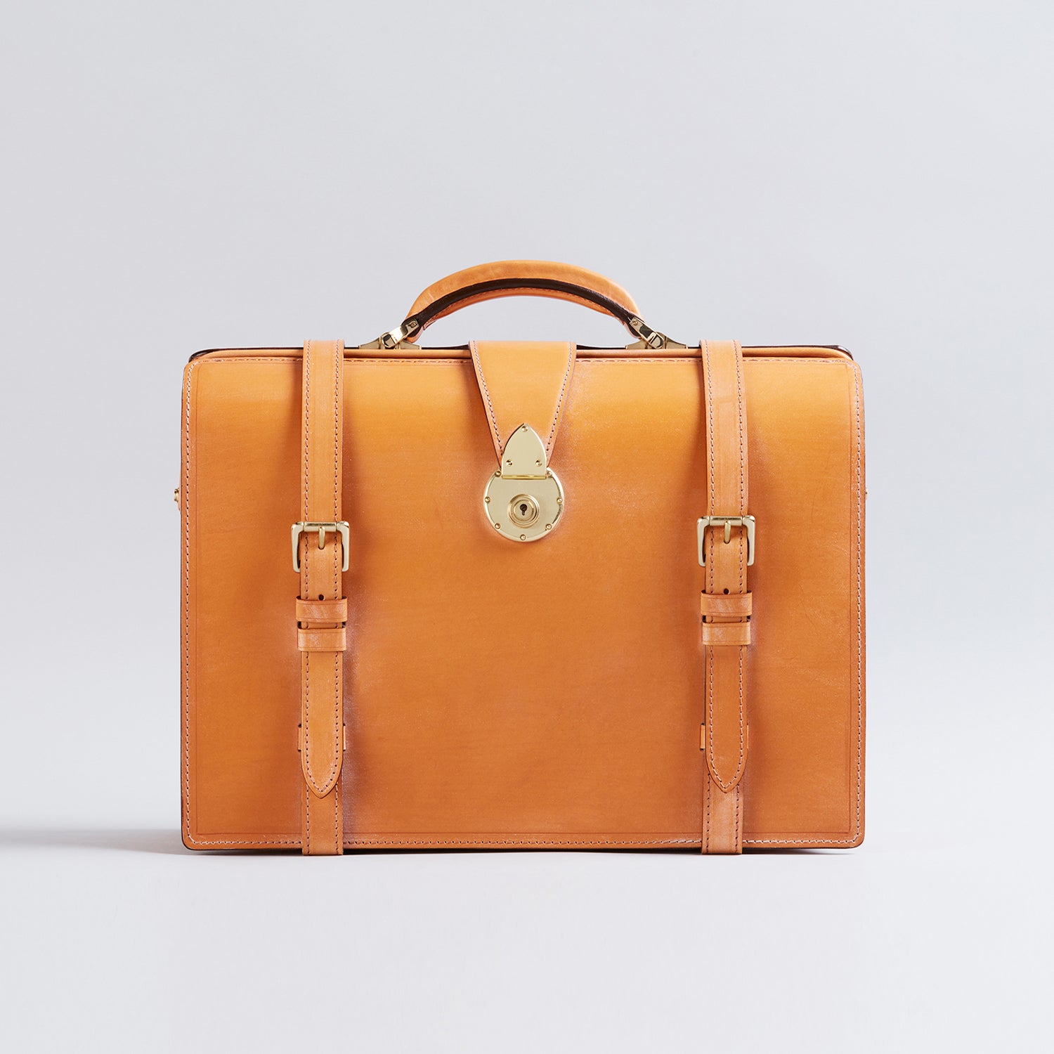 大峡製鞄　オールレザーブリーフ　ブライドルレザー　タン色バッグ