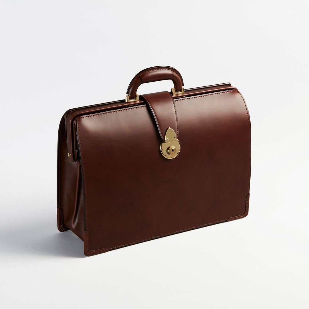 大峡製鞄 ダレスバッグ ベルト付 ２気室 1257-MBL】ダレスバッグ・ベルト付き 2気室(ブラック) – 大峽製鞄