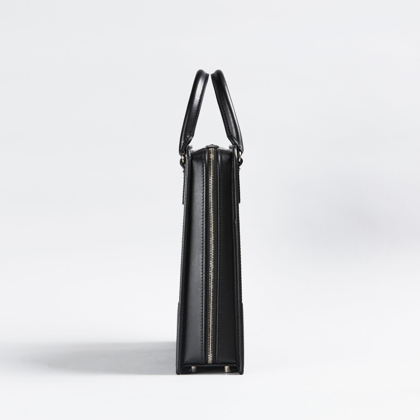 1030-2-BTL】オールレザーブリーフ(ブラック-シルバー) – 大峽製鞄