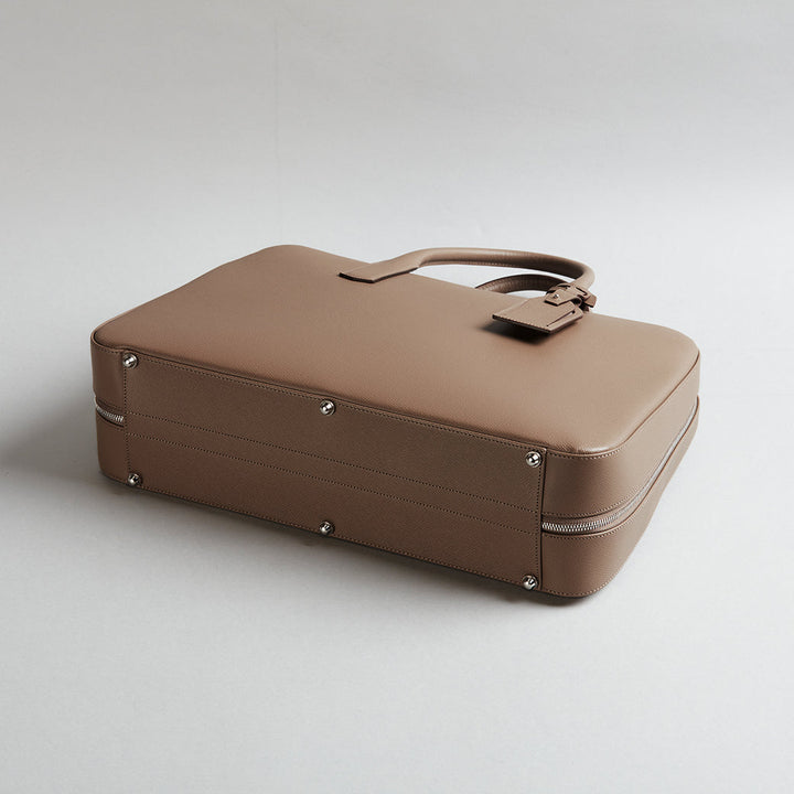 大峽製鞄のアイコン的ビジネスバッグ－『ゲント・メディア』スリム