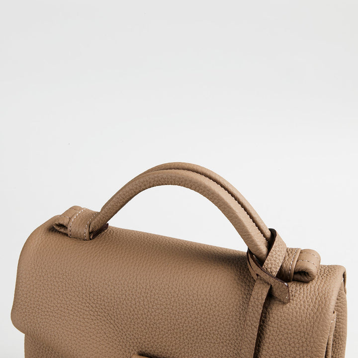 55%オフ！新品未使用大峡製鞄マイクロサイズ・ハンドバッグ (ブラック) 大峽製鞄のレディースビジネスバッグ－『レイロウ 32』スモール