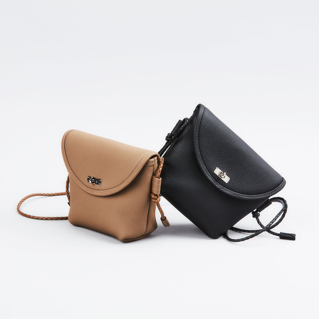 55%オフ！新品未使用大峡製鞄マイクロサイズ・ハンドバッグ (ブラック) 55%オフ！新品未使用大峡製鞄マイクロサイズ・ハンドバッグ (ブラック