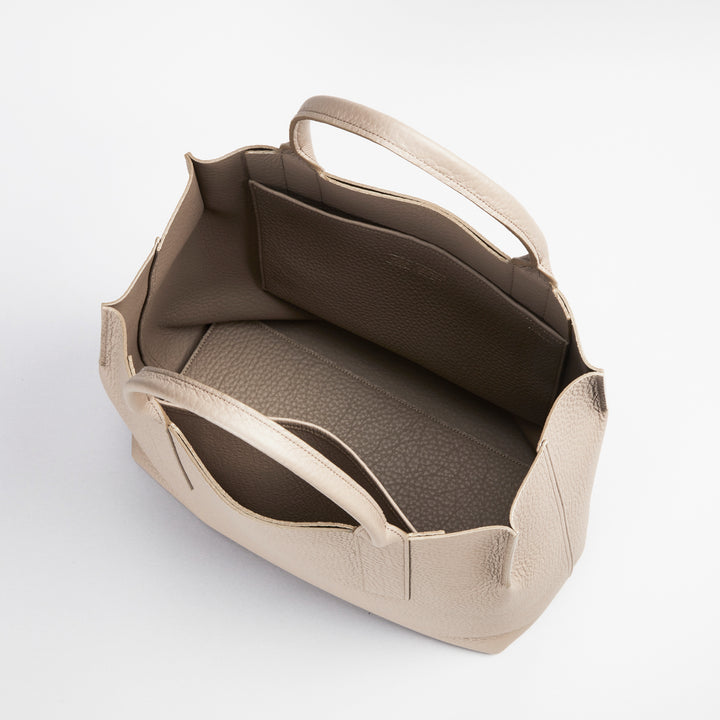 使用一度のみ 大峡製鞄 一枚仕立てトート トワリ36 ネイビー 1385-2-QTW-naname1_1080x.jpg?v