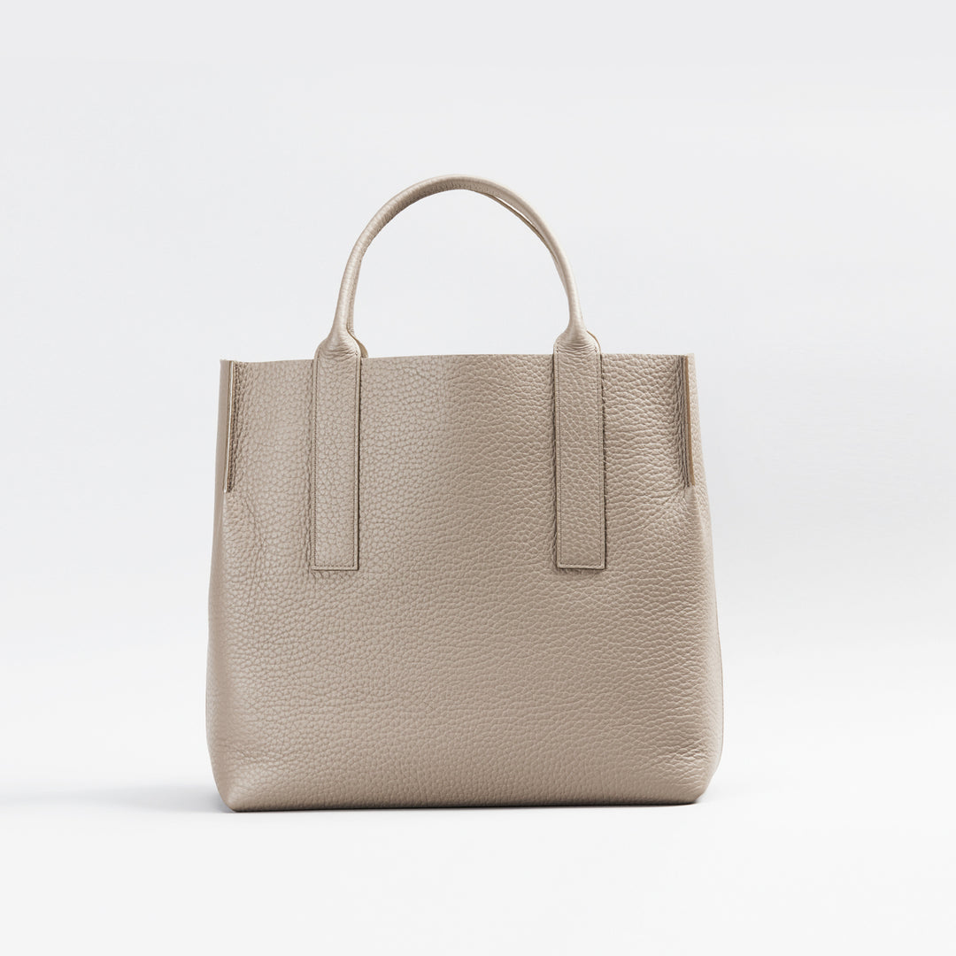 大峽製鞄－一枚仕立て手提げトートL『トワリ36』【1386-QTW】（トープ）