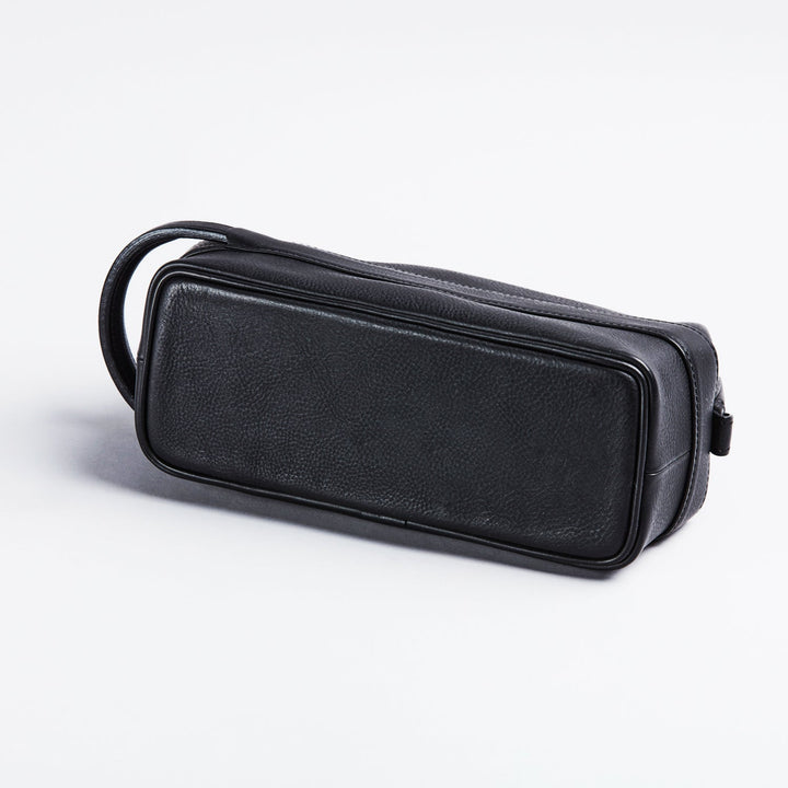 大峽製鞄 ( おおばせいほう )－枕ポーチ (ネイビー/シルバー)【0949-2