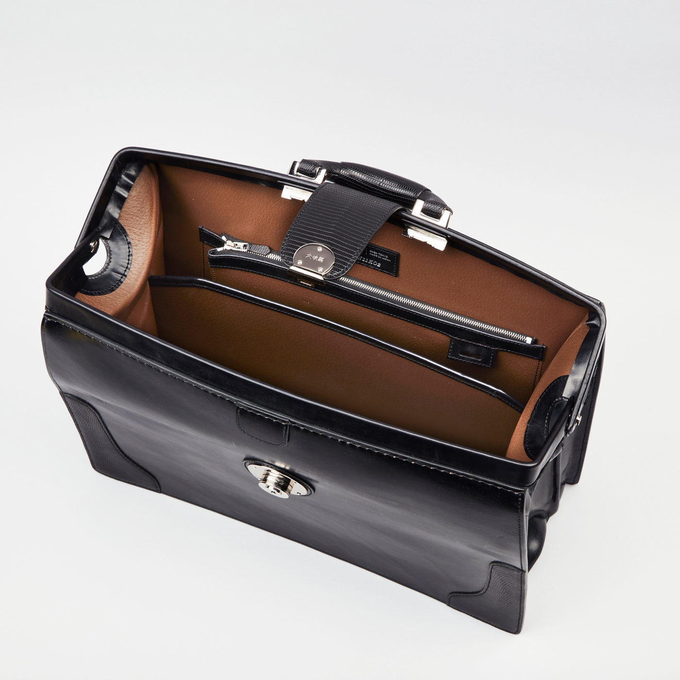 《90周年記念》【90-1135-BRD×LZD】『ザ・ダレスバッグ』(ブラック-シルバー)