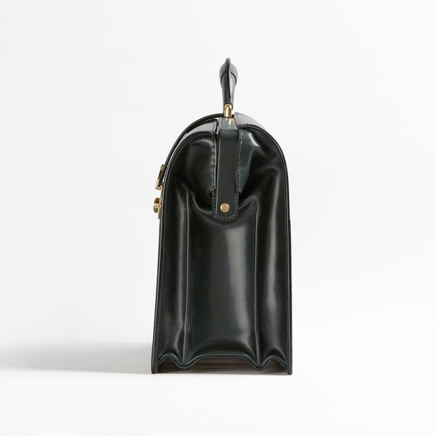 【高級】  大峡製鞄 オオバセイホウ イタリアン ダレスバッグ 2気室 完売品ブラックblack黒